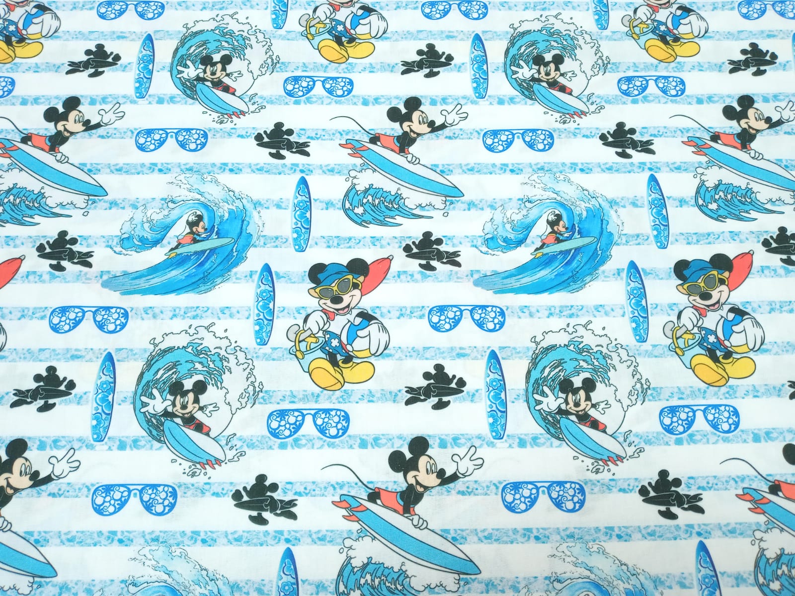 imagen de Batista estampada Mickey surf