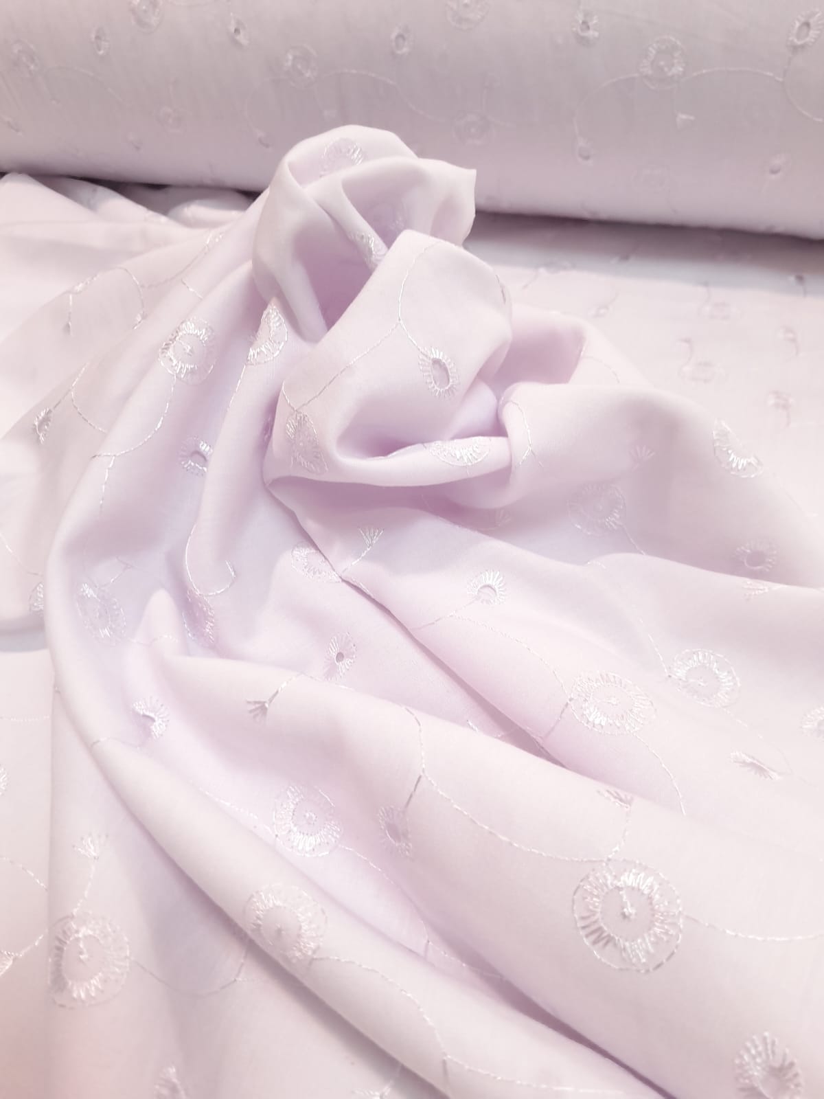 imagen de Broderi plano color blanco