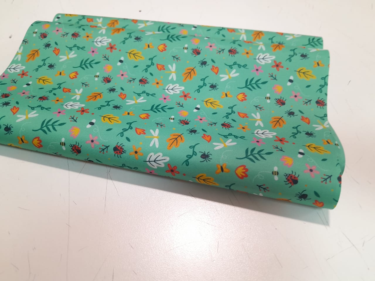 imagen de Cordura estampada florcitas fondo verde