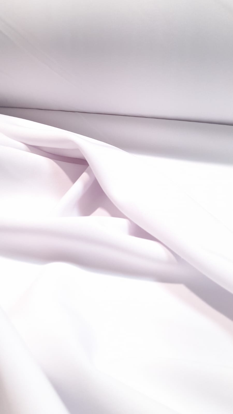 imagen de Crep sastrero con spandex blanco