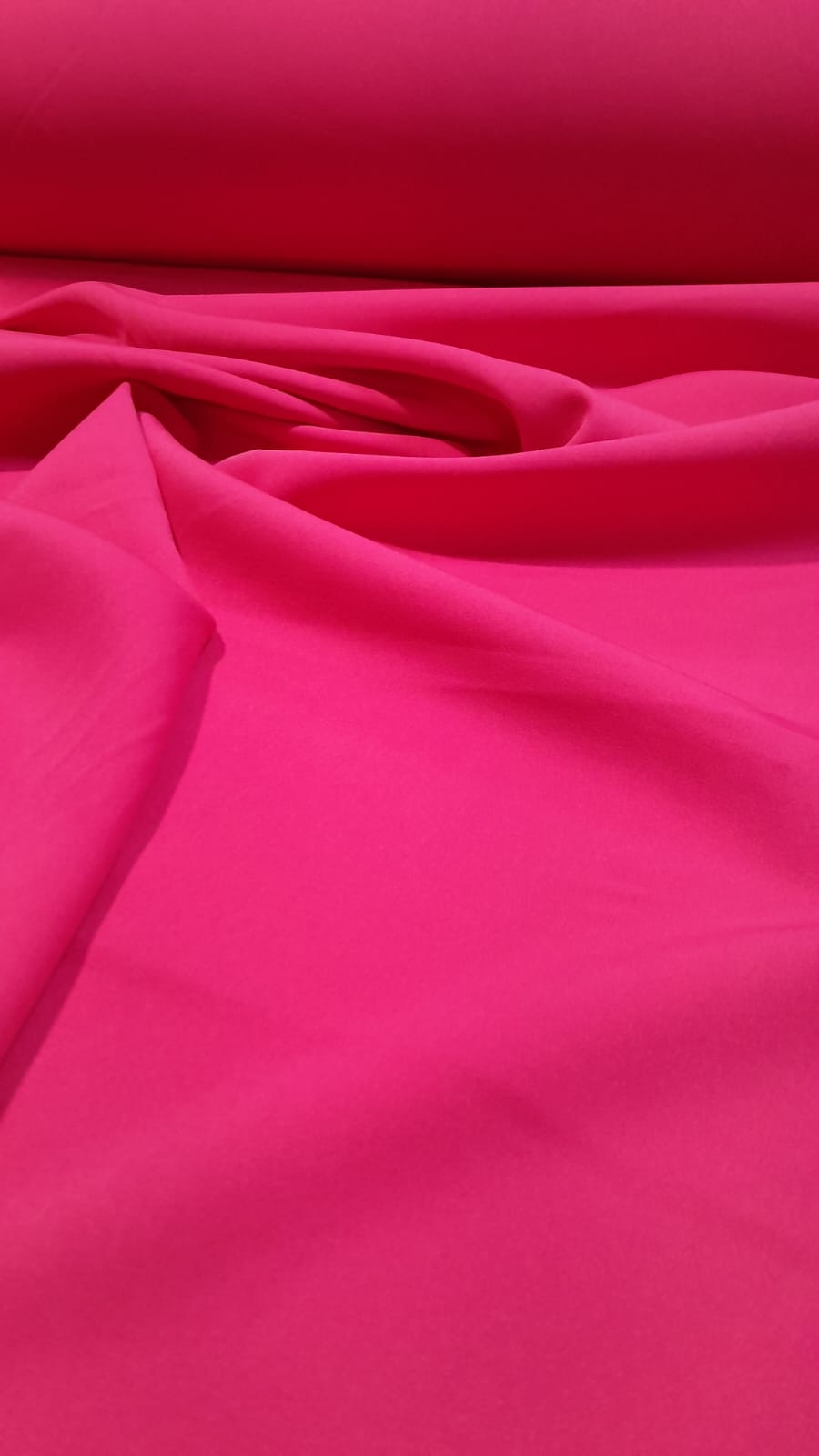 imagen de Crep sastrero con spandex fucsia