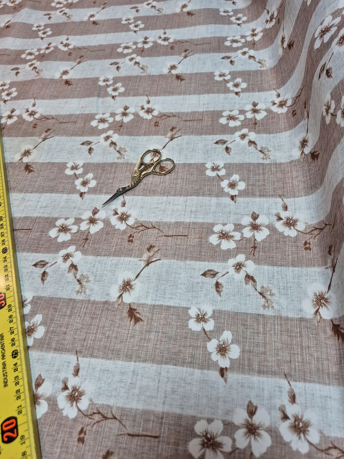 imagen de Gabardina acrilica flor china