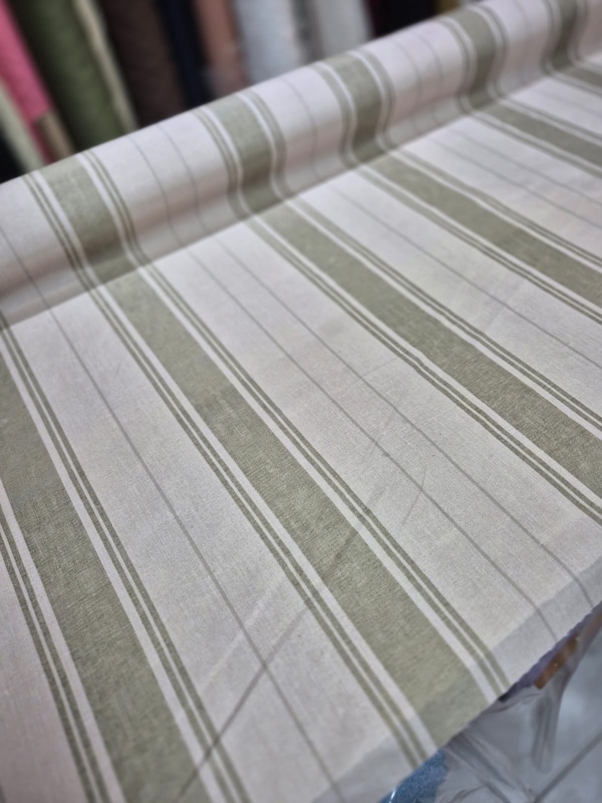 imagen de Gabardina acrilica rayas verde