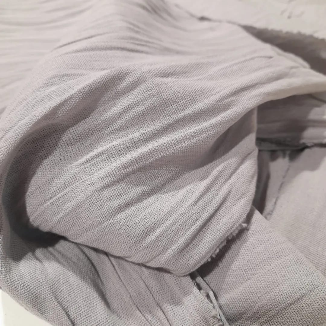 imagen de Gasa de algodón Arrugada gris perla