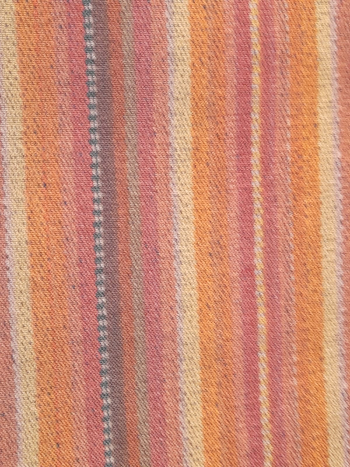 imagen de Lino de tapicería aguayo rojo