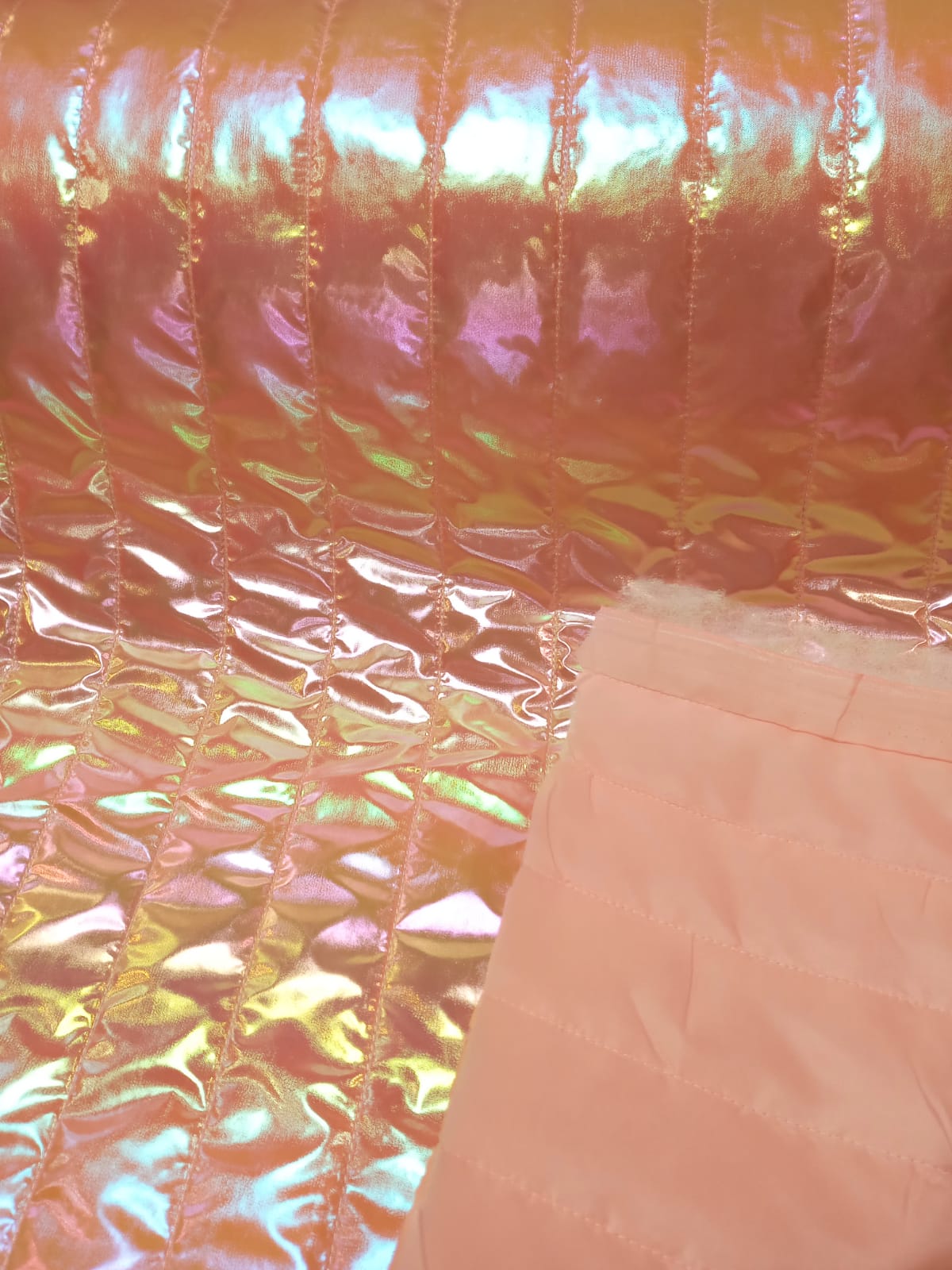 imagen de Matelasse metalizado liso salmón