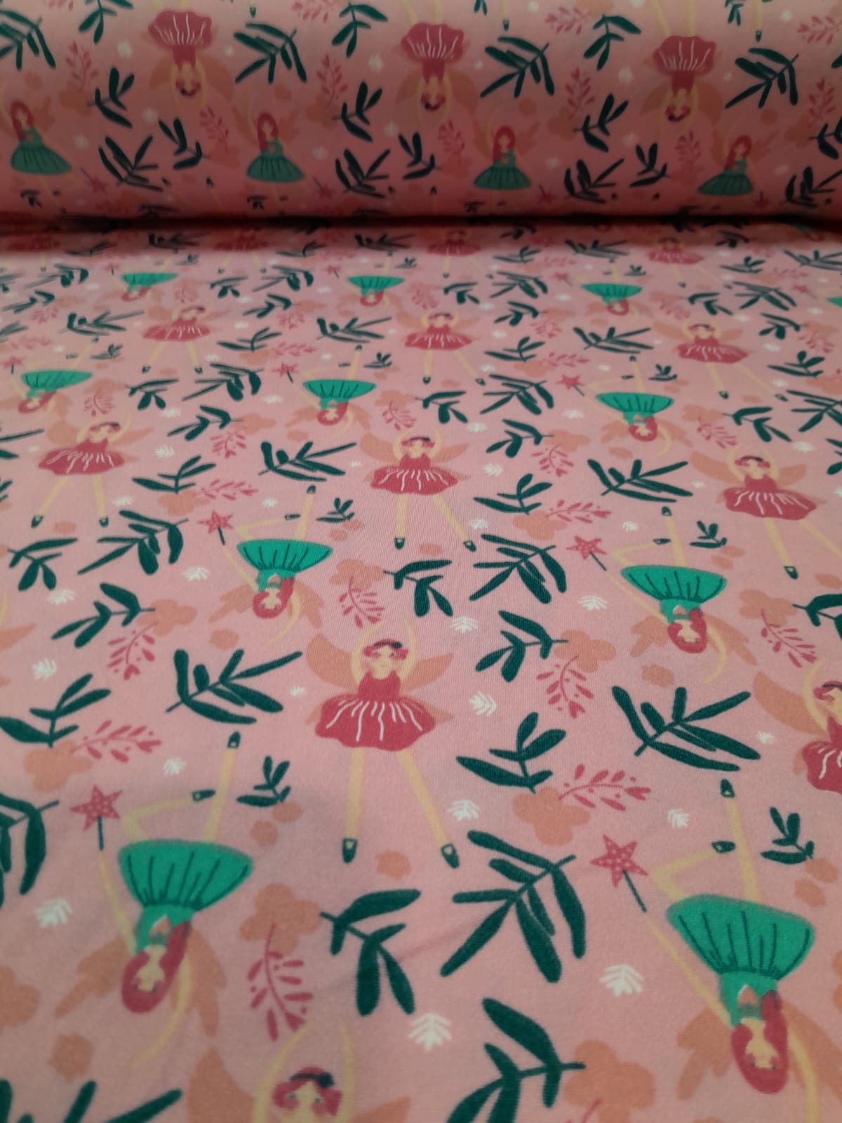 imagen de Modal soft estampado hadas fondo rosa