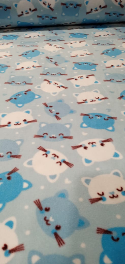 imagen de Polar estampado gatitos fondo celeste