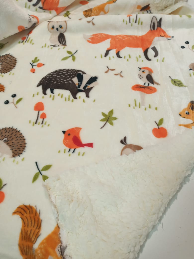 imagen de Polar soft con corderito zorros y mapaches