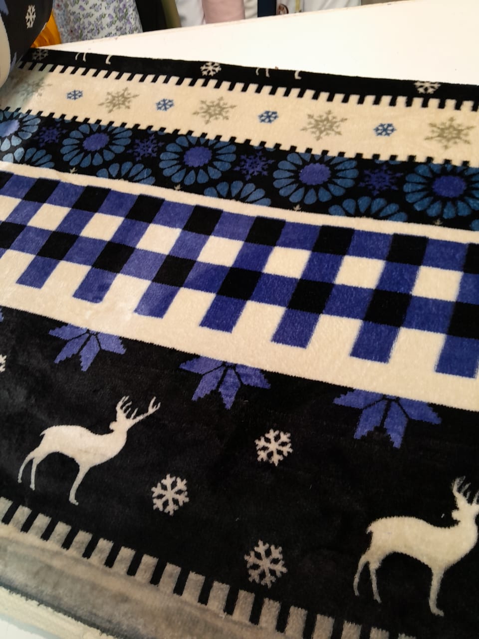 imagen de Polar soft con corderito alces