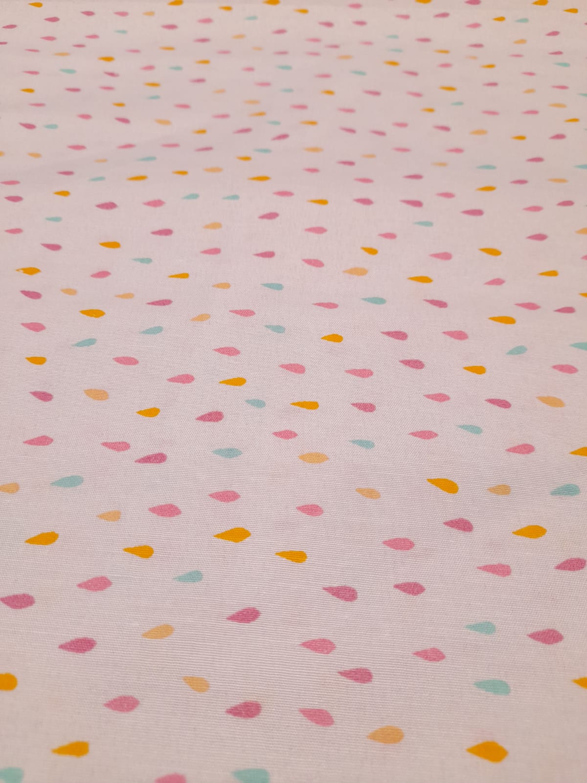 imagen de Sabanita infantil gotitas de colores
