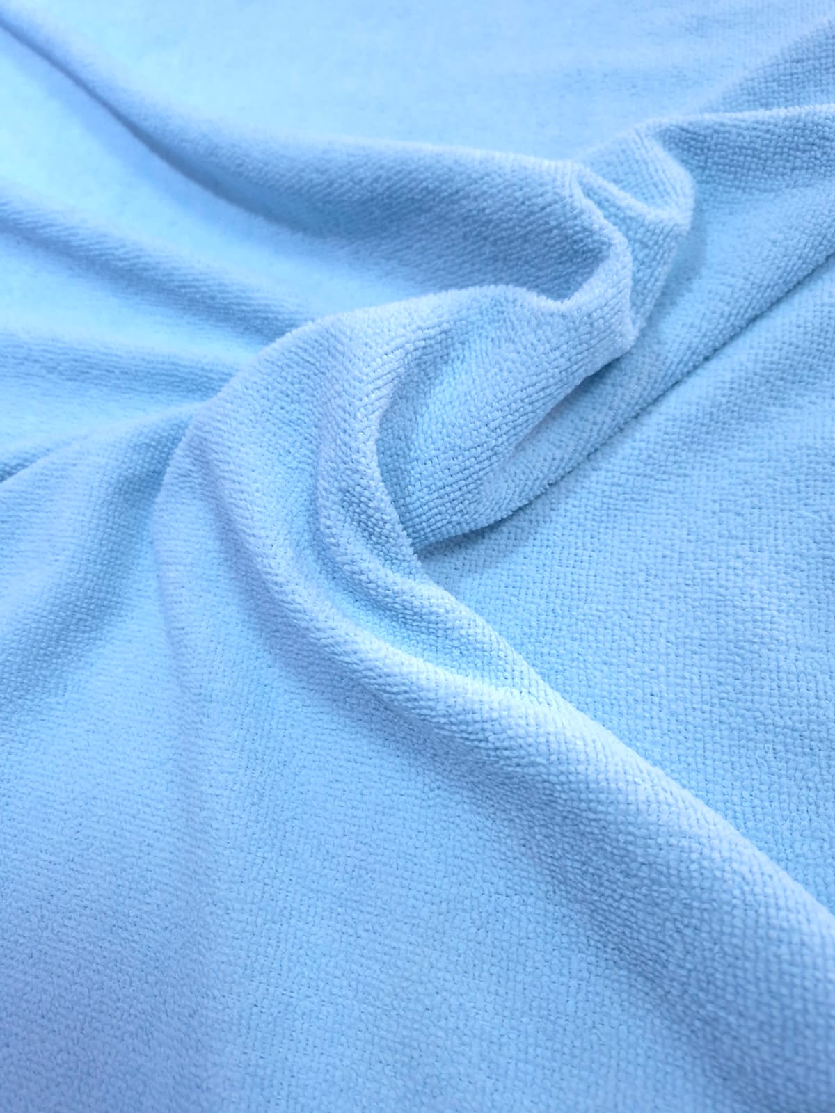 imagen de Toalla de microfibra celeste