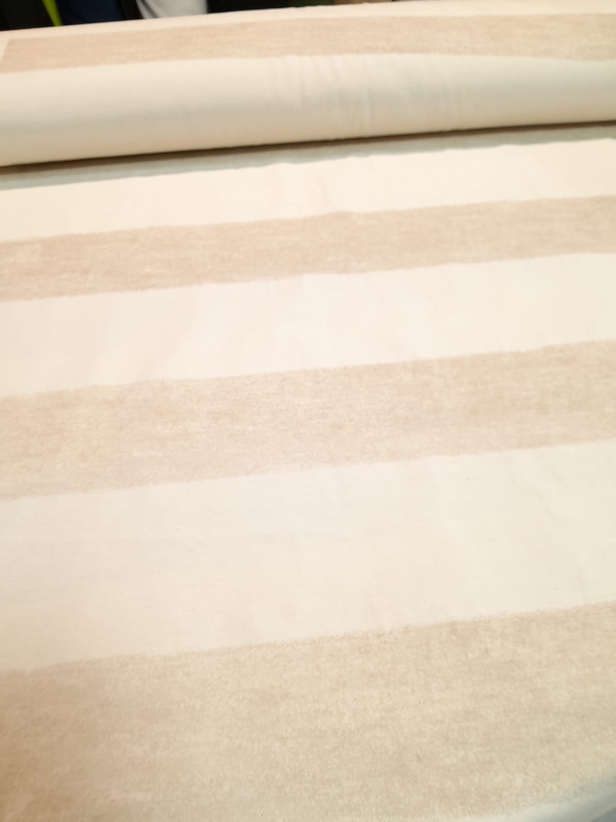 imagen de Tussor estampado raya beige ancha