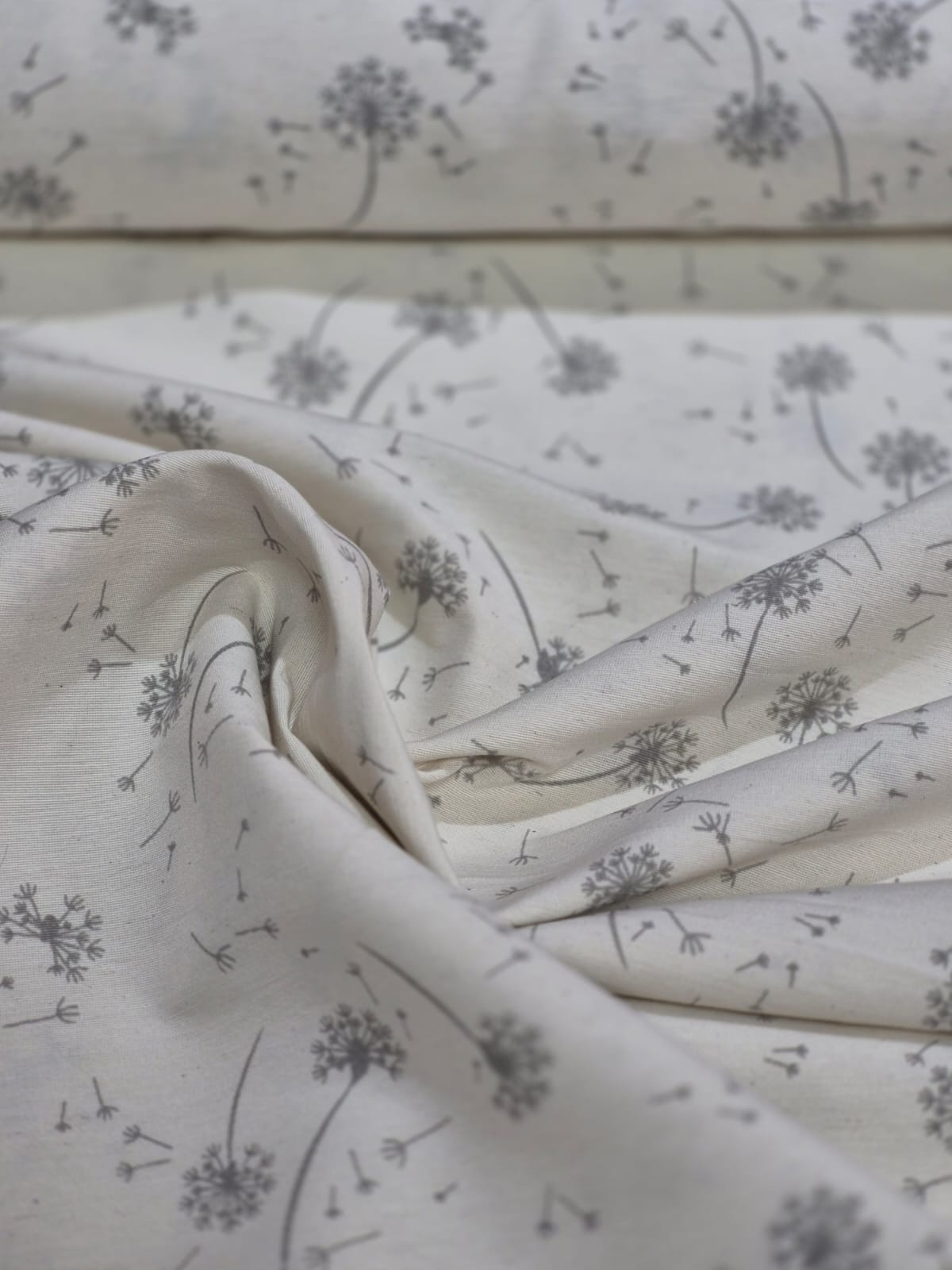 imagen de Tussor estampado diente de leon gris v2