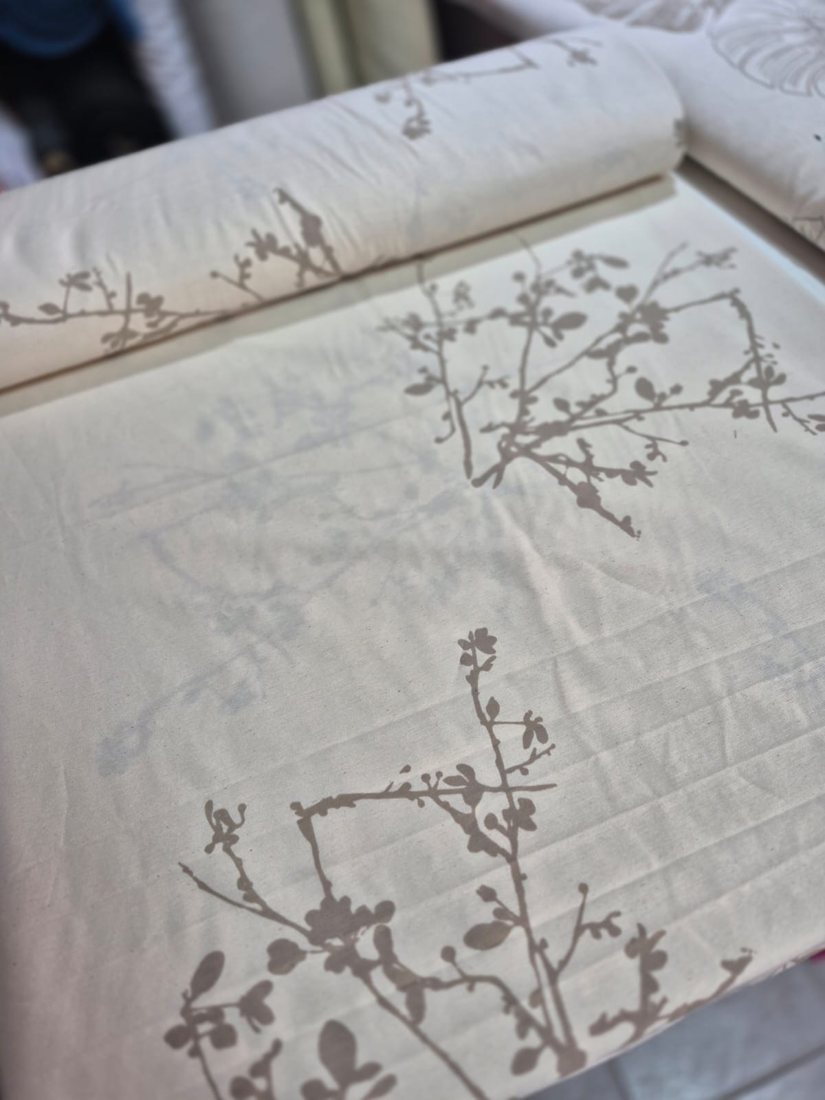 imagen de Tussor estampado cerezo beige