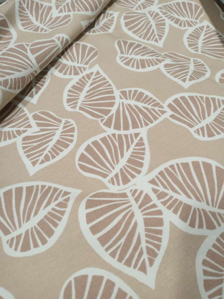 imagen de Gabardina hojas beige