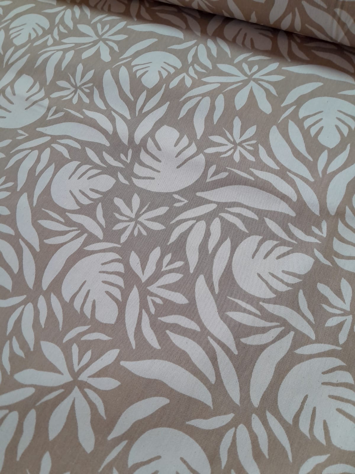 imagen de Gabardina estampada beige
