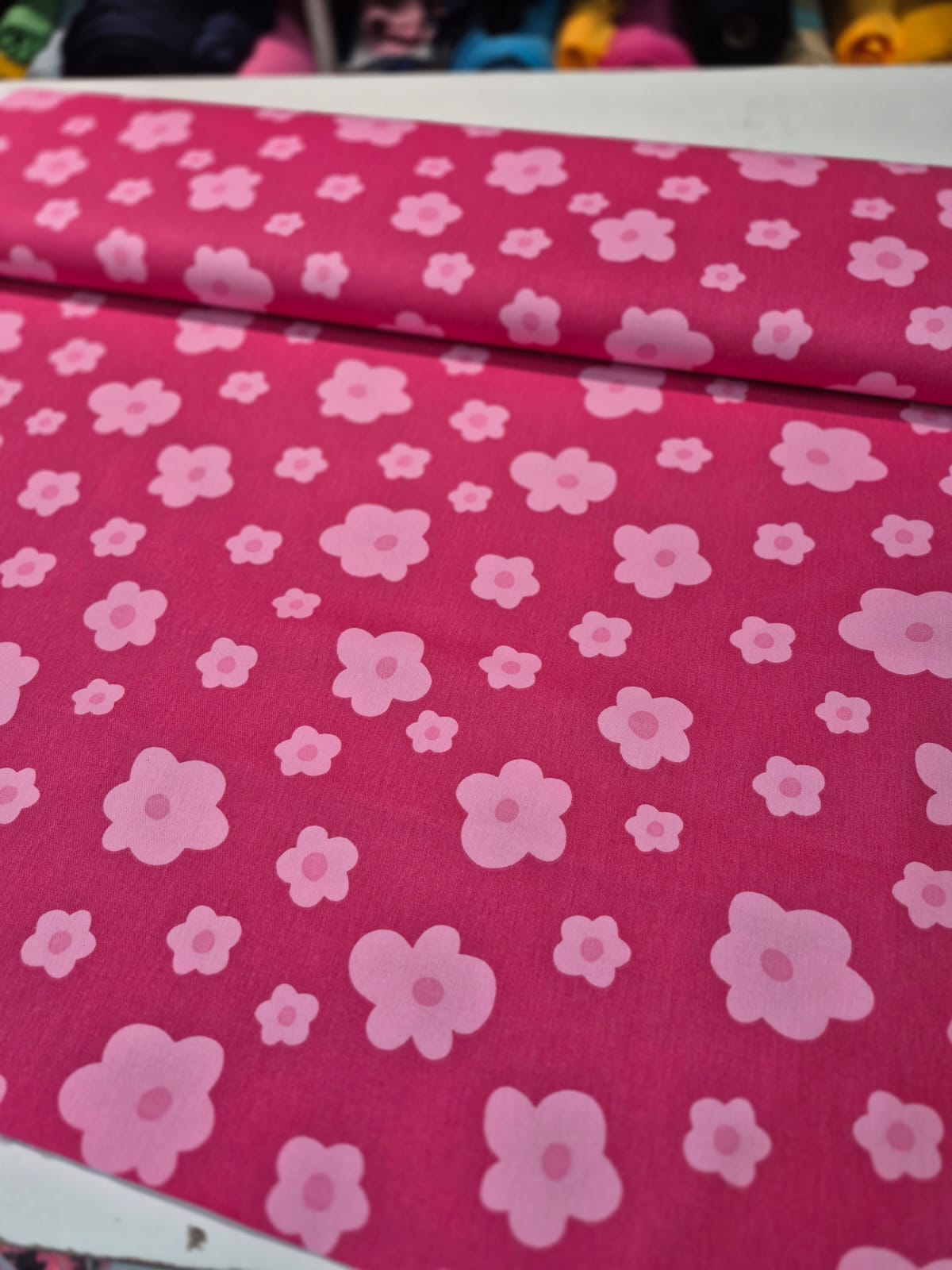imagen de Gabardina flor fucsia