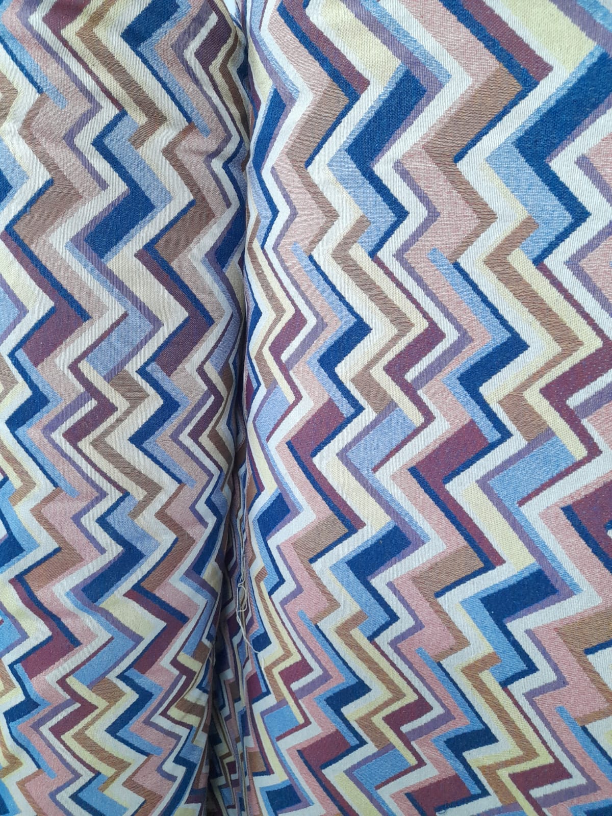 imagen de Gobelino estampado chevron zig zag amplio colorido