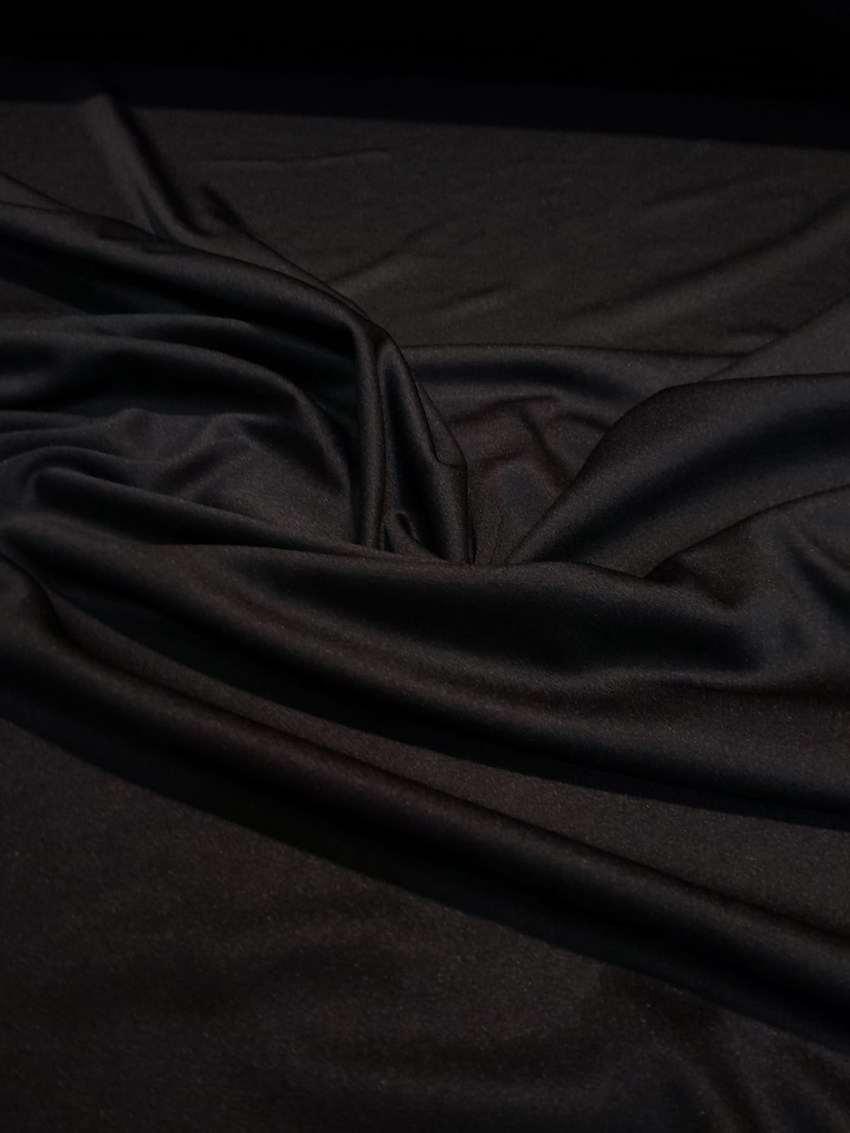 imagen de Jersey de seda negro