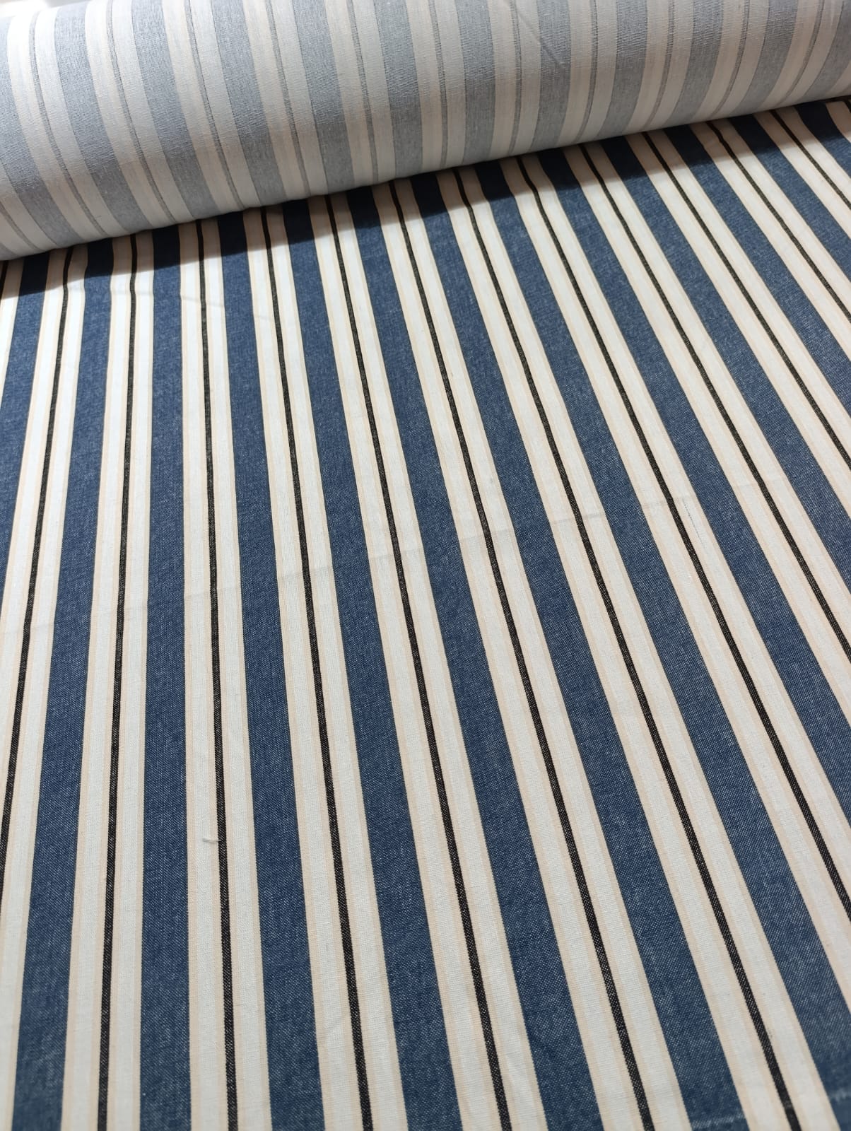 imagen de Lino rayado azul