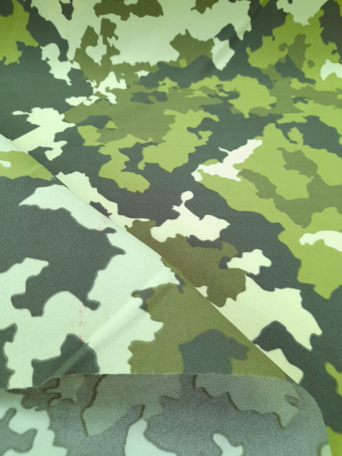 imagen de Lona camuflada verde seco