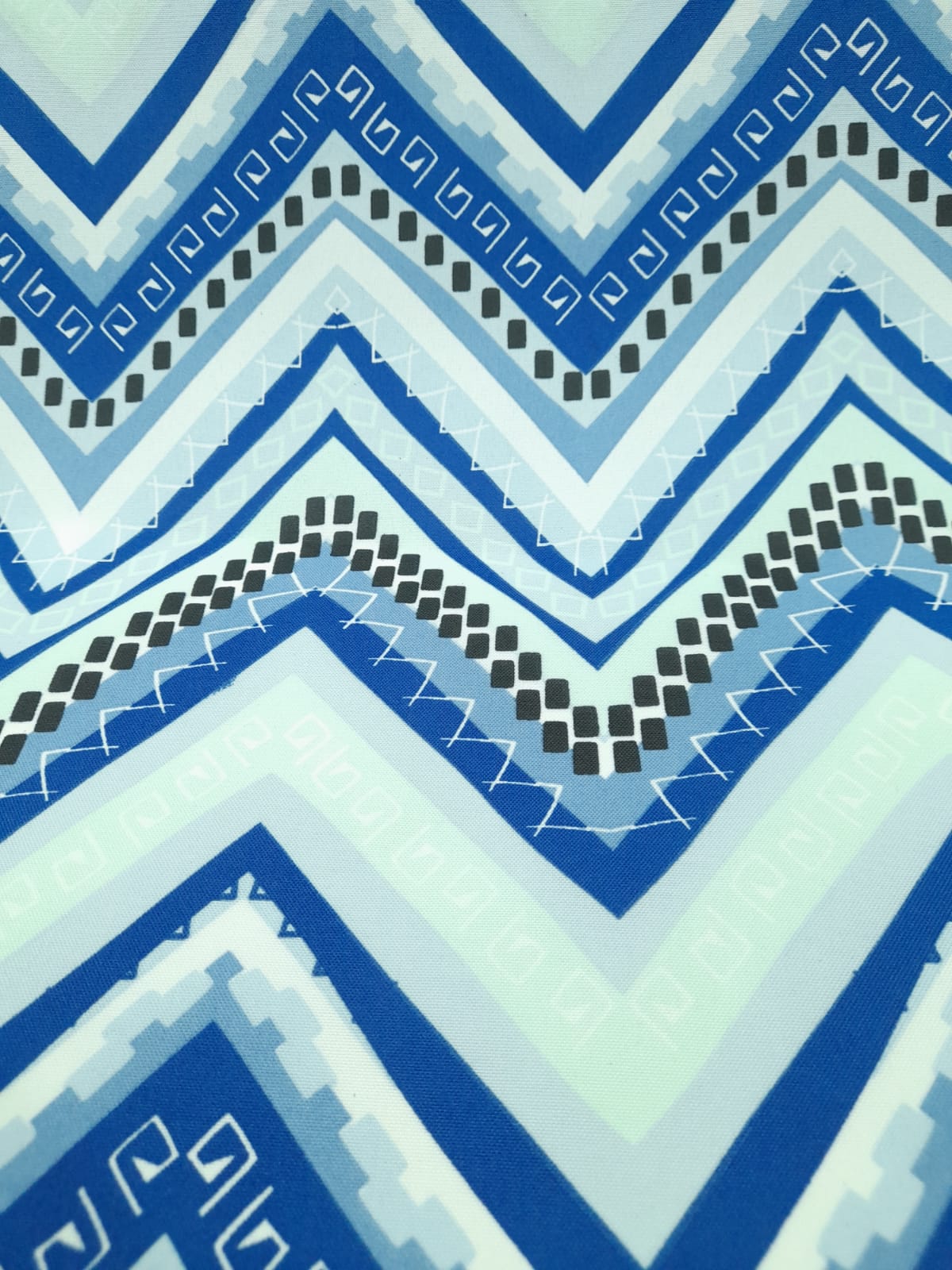 imagen de Lona chevron celeste y azul
