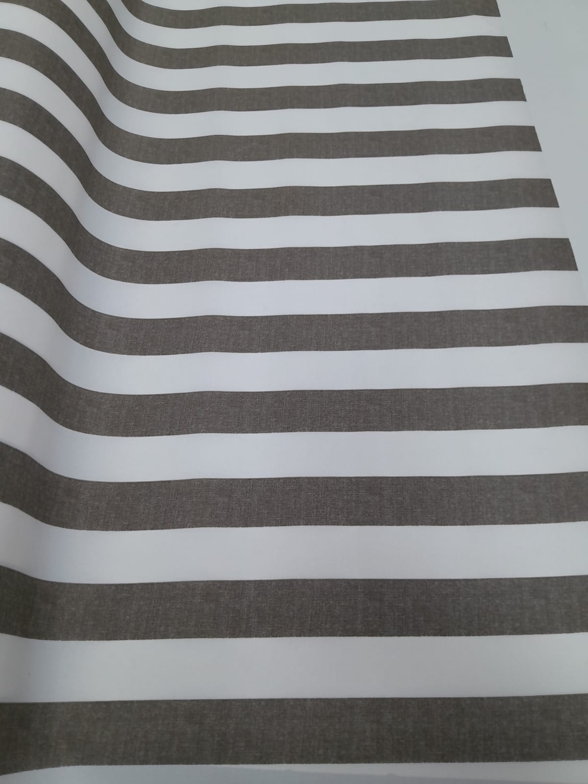imagen de Lona rayado beige y blanco
