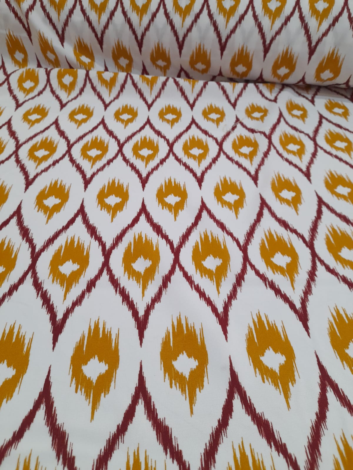 imagen de Mecánica estampada rombos maíz y bordo