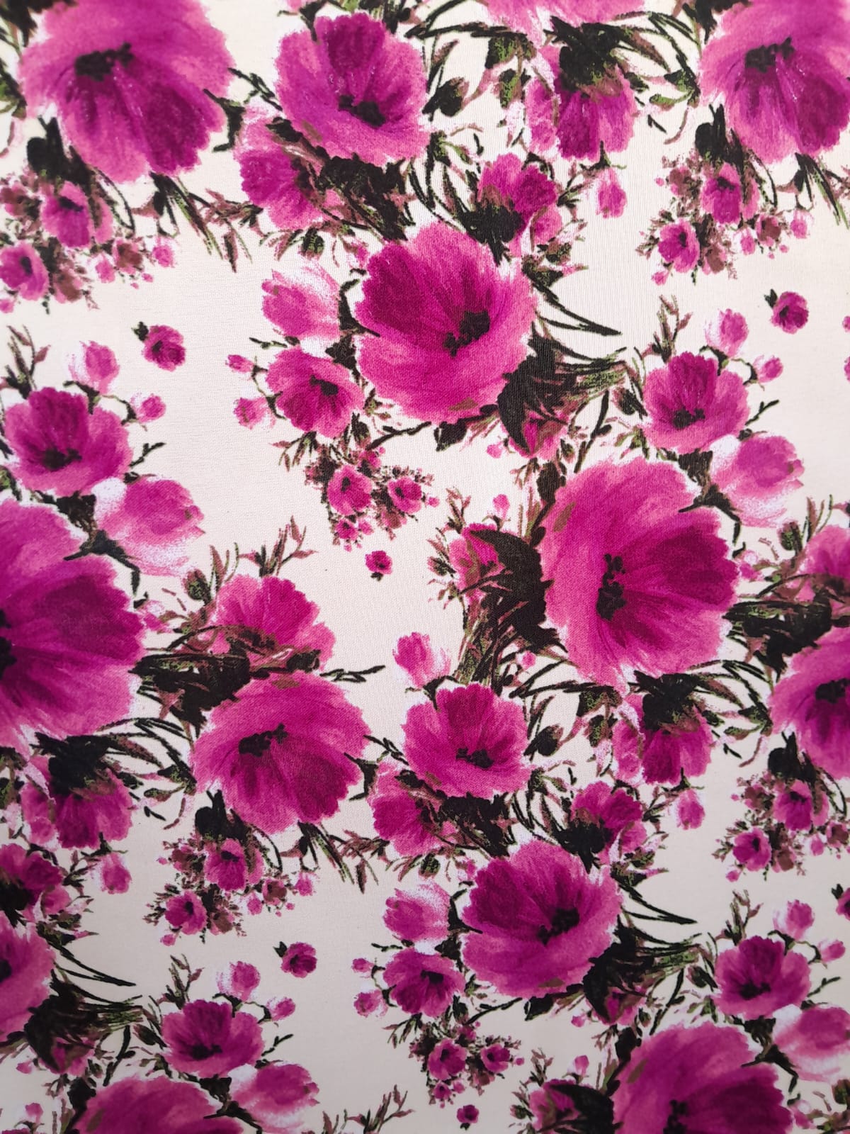 imagen de Mecánica/tropical estampada flor fucsia con fondo blanco