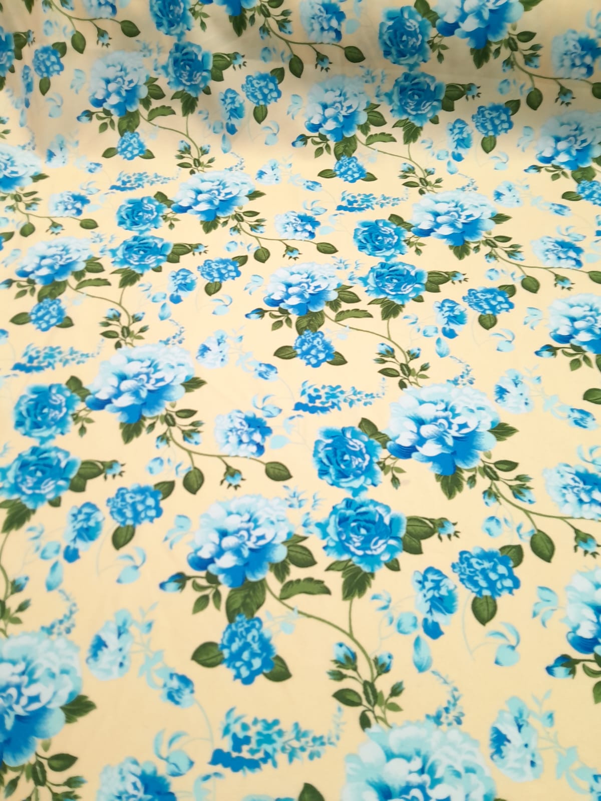 imagen de Tropical/mecanica estampada flores celeste en base natural