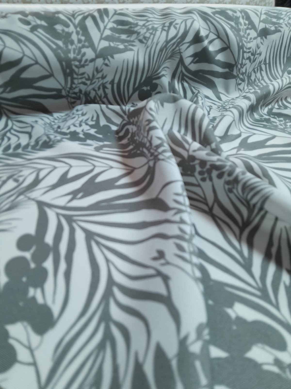 imagen de Mecanica/tropical estampado con gris