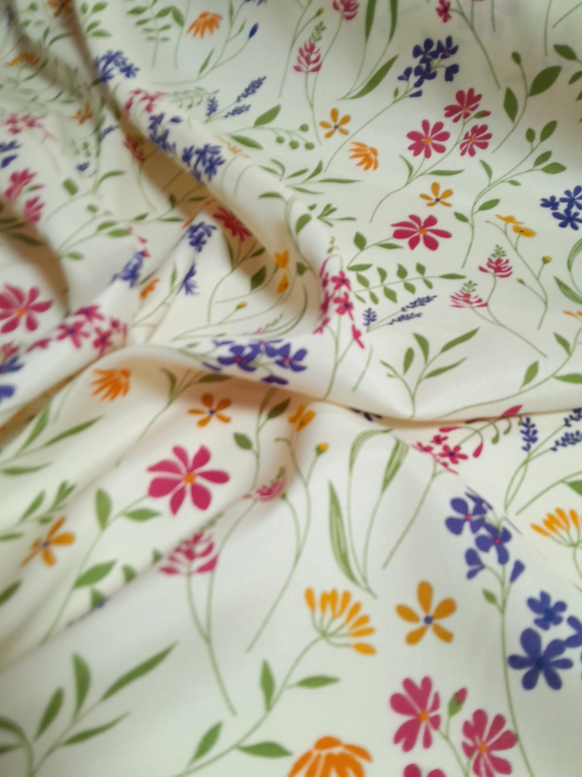 imagen de Mecanica/tropical estampado floral con base natural