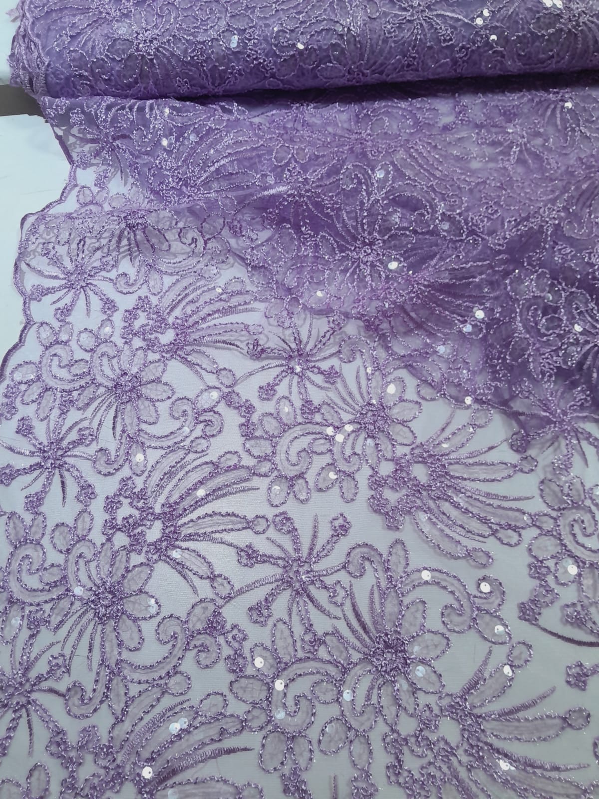 imagen de Microtul bordado lila