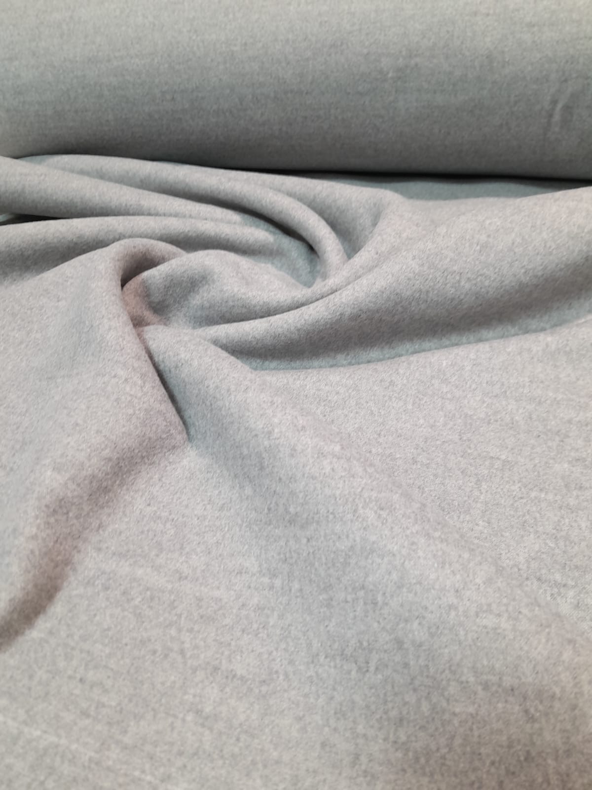 imagen de Paño de vestir gris medio