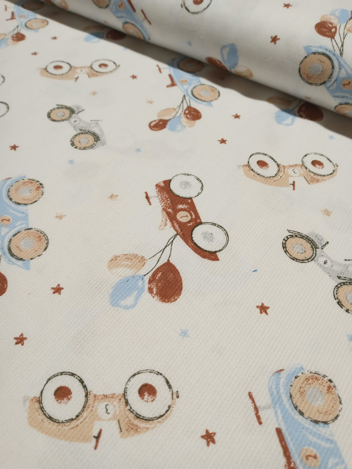 imagen de Pique estampado autitos y globos