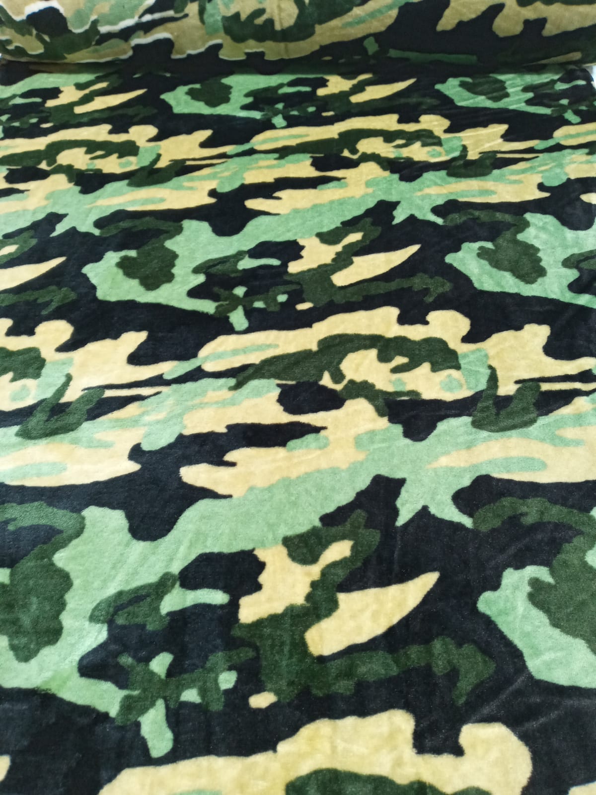 imagen de Polar soft estampado camuflado