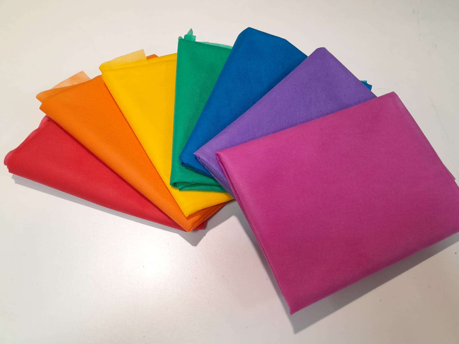 imagen de Tela no tejida fucsia