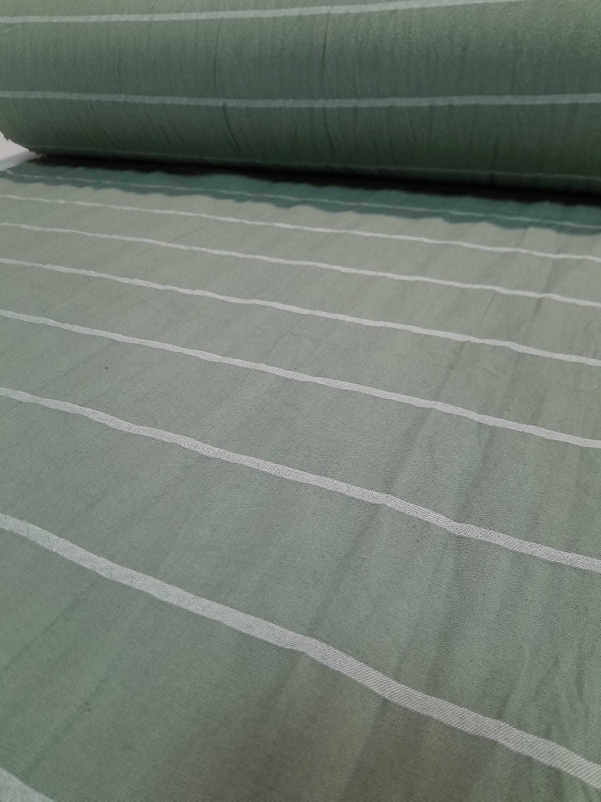 imagen de Tussor estampado rayado base verde