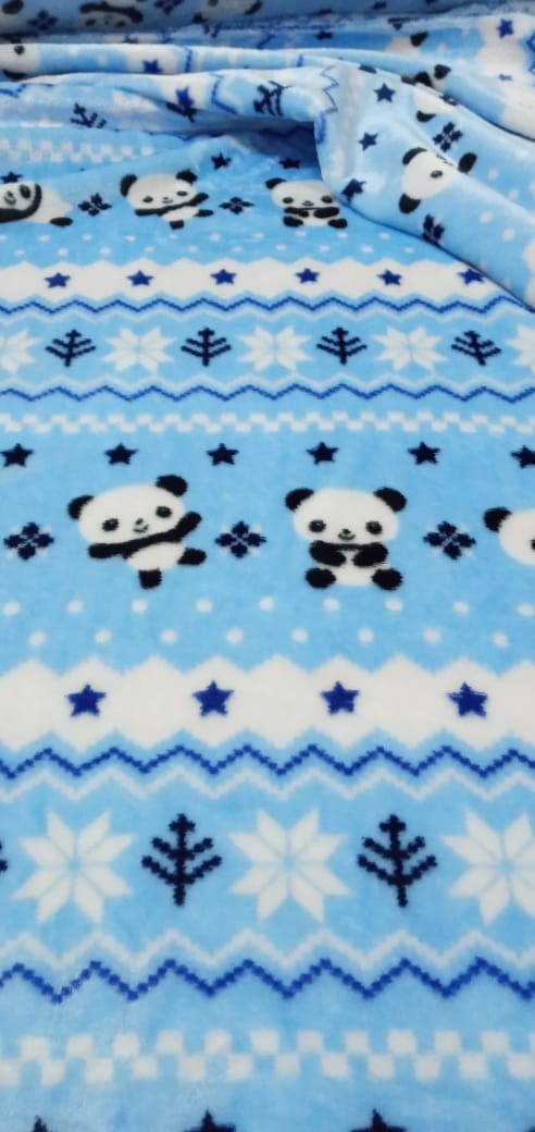 imagen de Polar soft Estampado oso panda fondo celeste