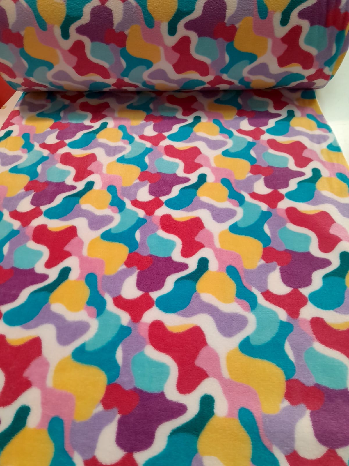 imagen de Polar soft estampado camuflado multicolor